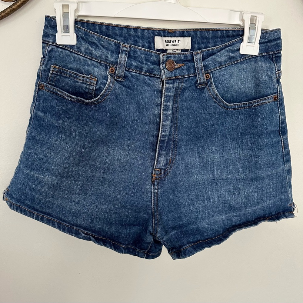 High-waisted stretch jean shorts
